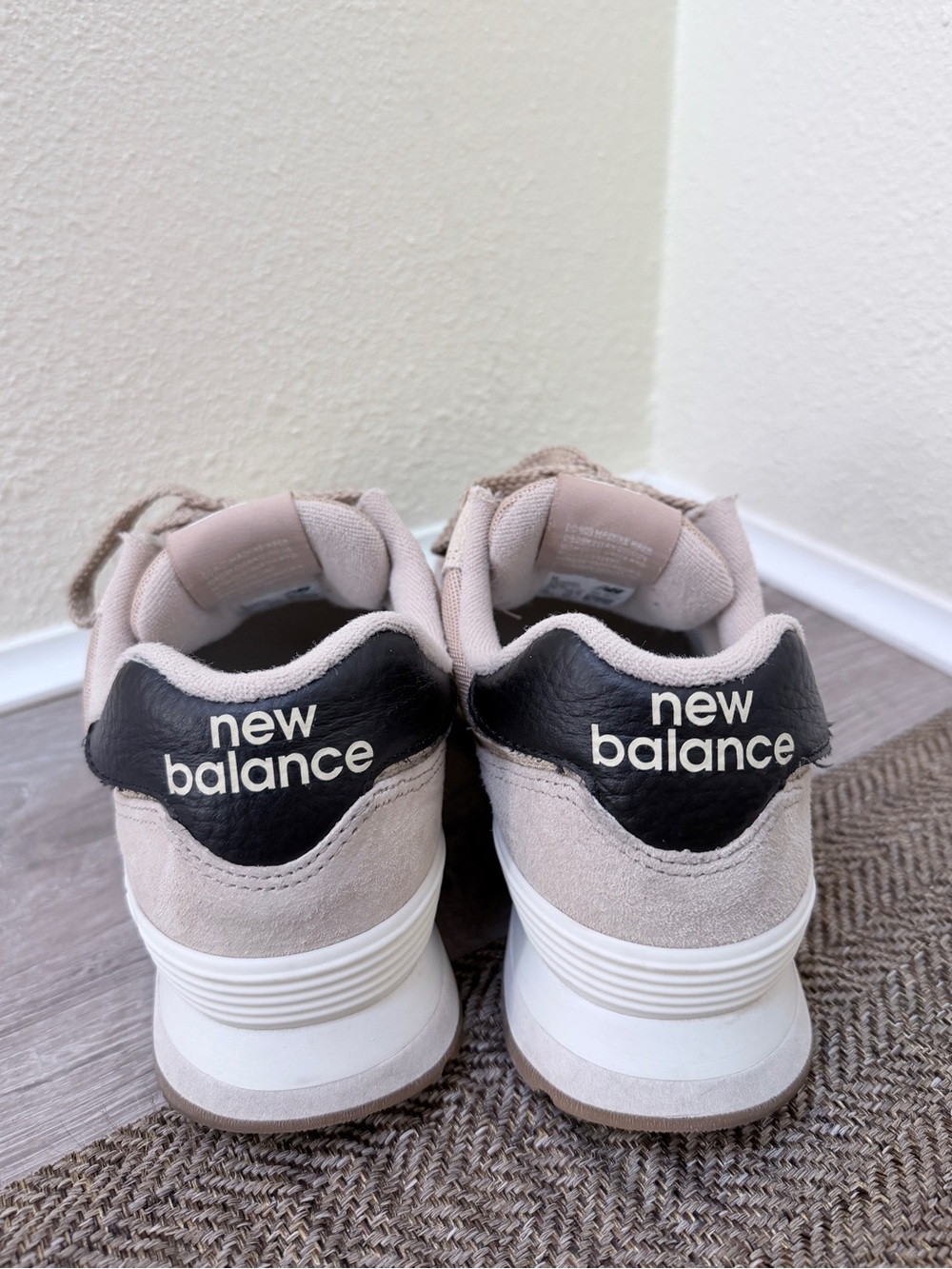 New Balance 574 Unisex (7.5 M or 9 W) Incense Black - Picture 6 of 9